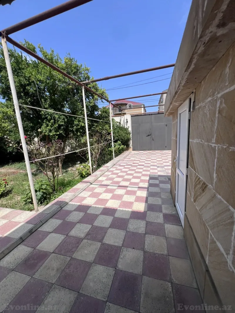 4 otaqlı Həyət evi 120 m² Bakıxanov Satılır