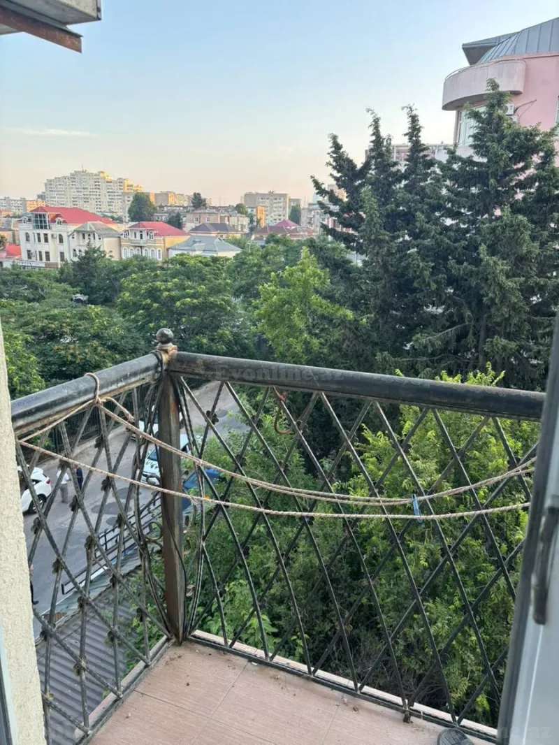 Kirayə verilir 3 otaqlı Mənzil Köhnə tikili 85 m² Nəriman Nərimanov m. - şəkil 15