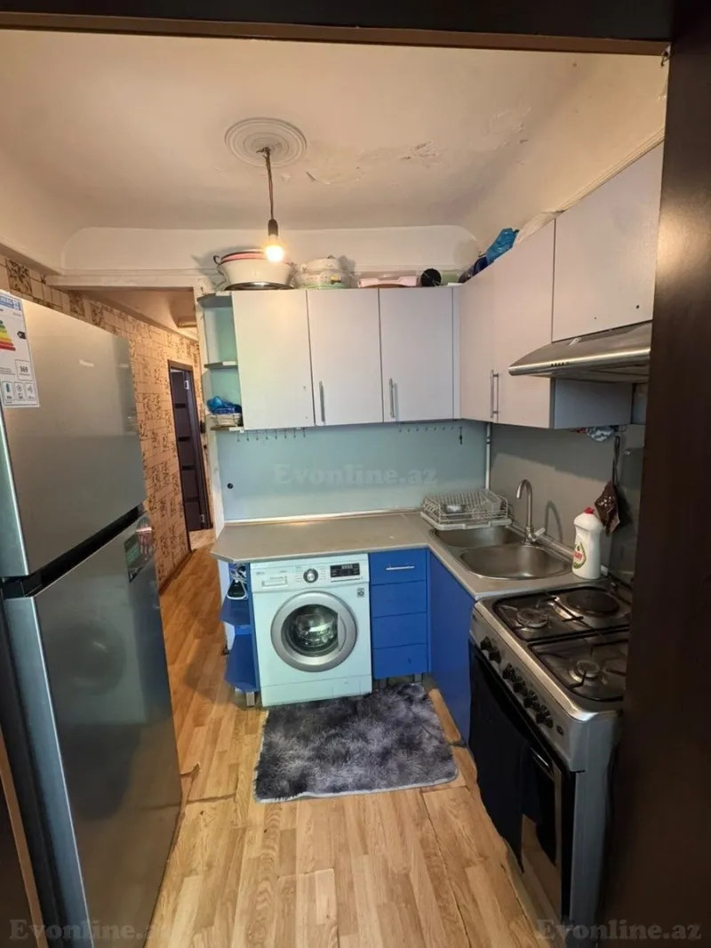 2 otaqlı Mənzil 51 m² İnşaatçılar m. Satılır