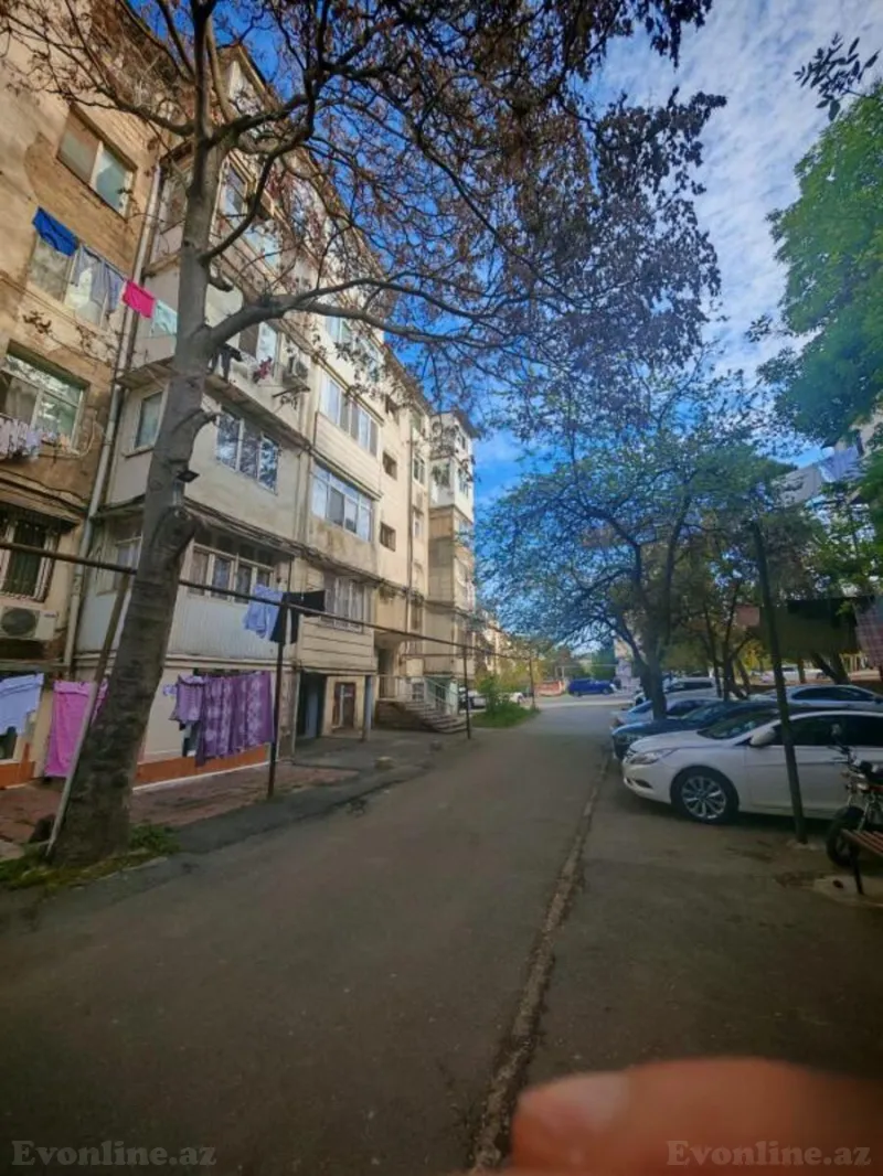 Kirayə verilir 2 otaqlı Mənzil Köhnə tikili 31 m² İnşaatçılar m.