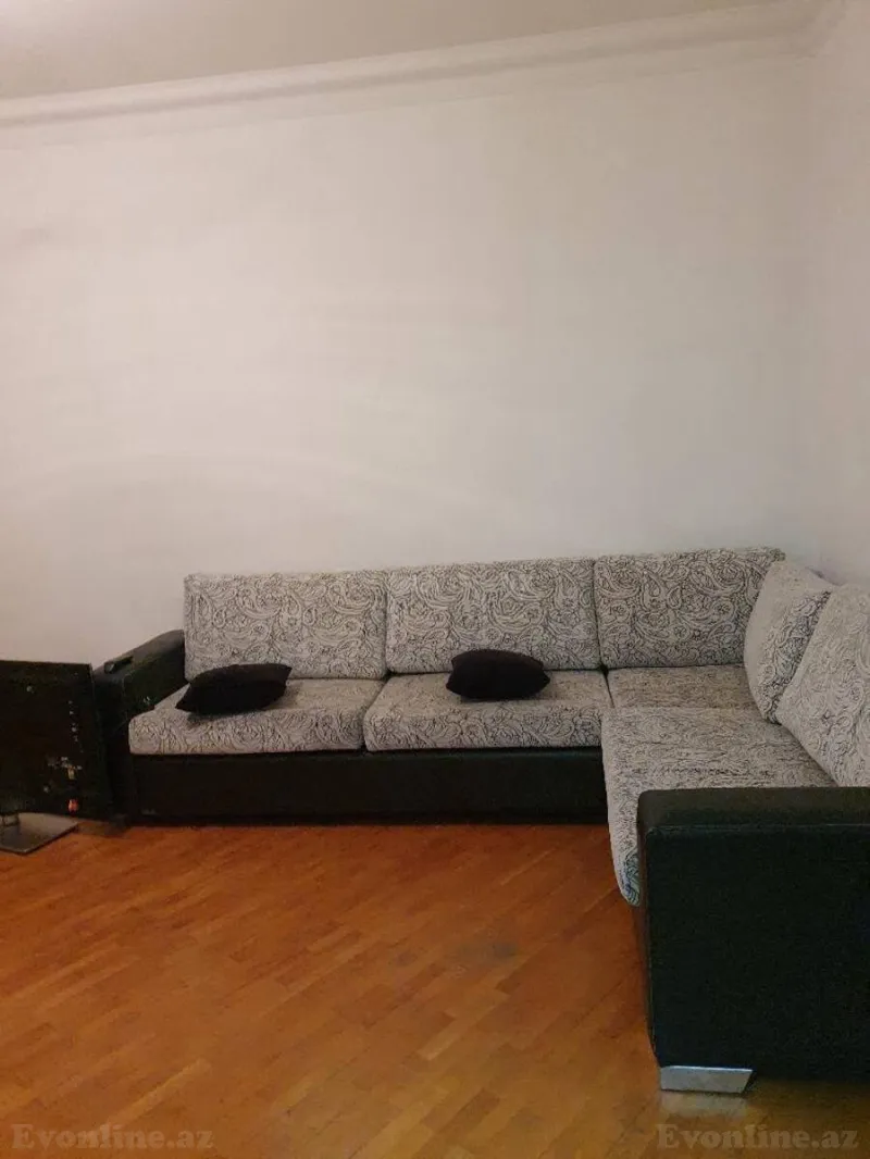 Kirayə verilir 3 otaqlı Mənzil Köhnə tikili 100 m² Nəsimi r.