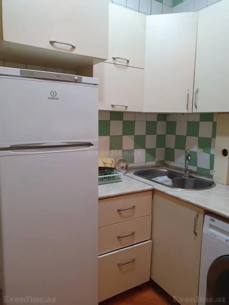 Kirayə verilir 3 otaqlı Mənzil Köhnə tikili 100 m² Nəsimi r. - şəkil 10