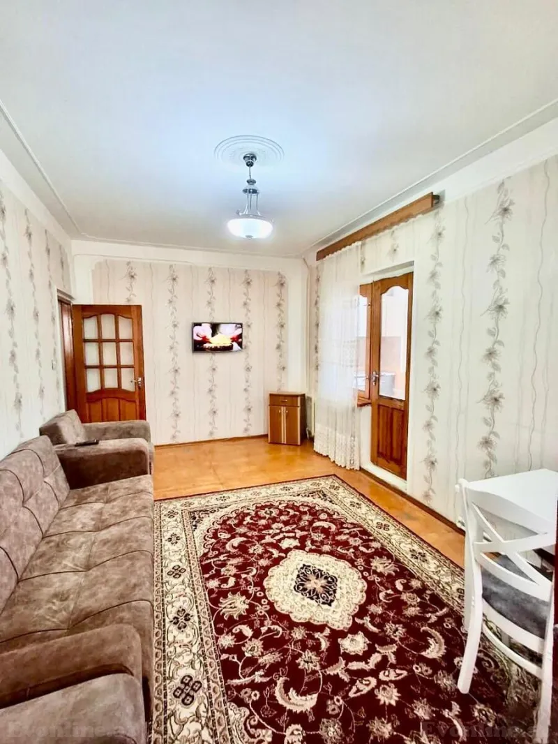 Kirayə verilir 2 otaqlı Mənzil Köhnə tikili 50 m² Neftçilər m. - şəkil 2