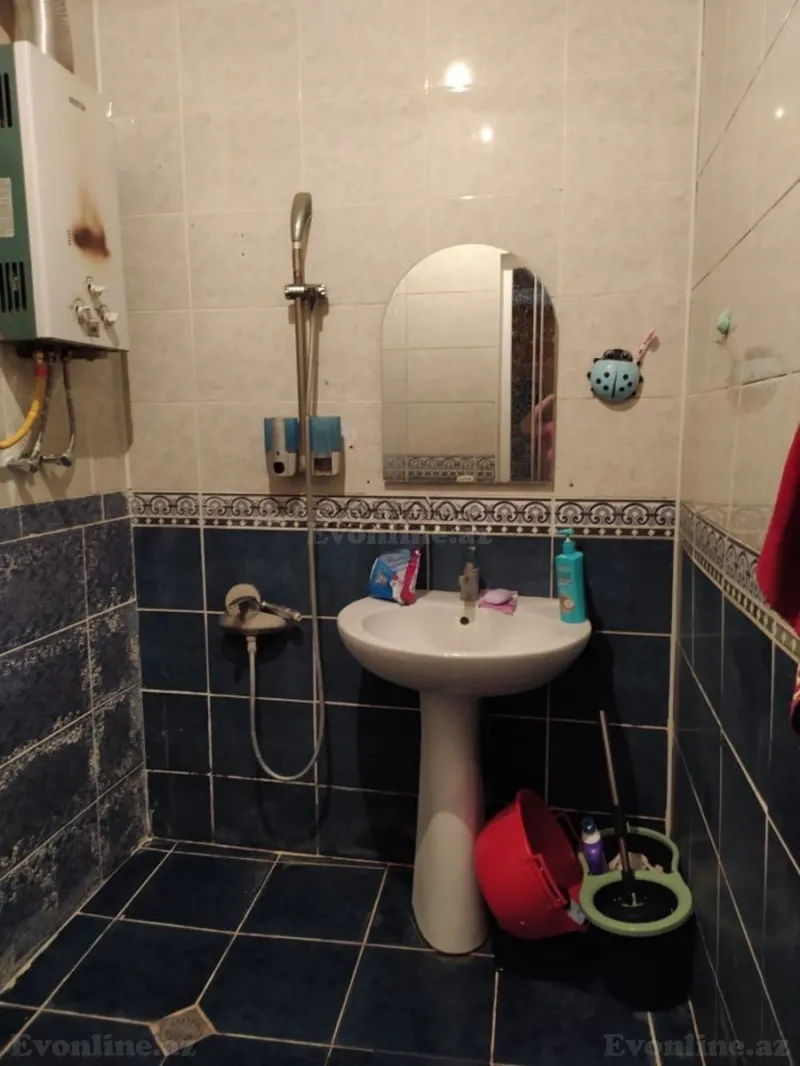 Satılır 2 otaqlı Mənzil Köhnə tikili 50 m² Gənclik m. - şəkil 6