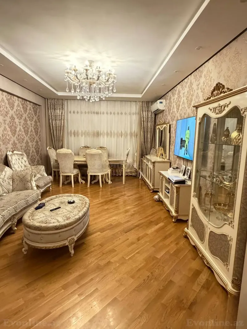 3 otaqlı Mənzil 134 m² Elmlər Akademiyası m. Satılır