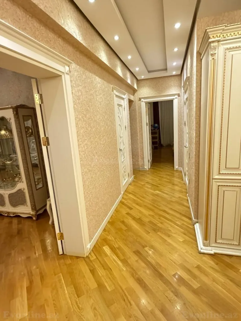 Satılır 3 otaqlı Mənzil Yeni tikili 134 m² Elmlər Akademiyası m. - şəkil 5