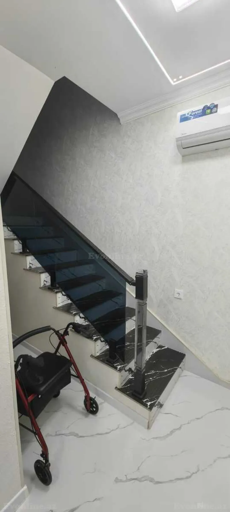 Satılır 4 otaqlı Həyət evi 200 m² Suraxanı r. - şəkil 9