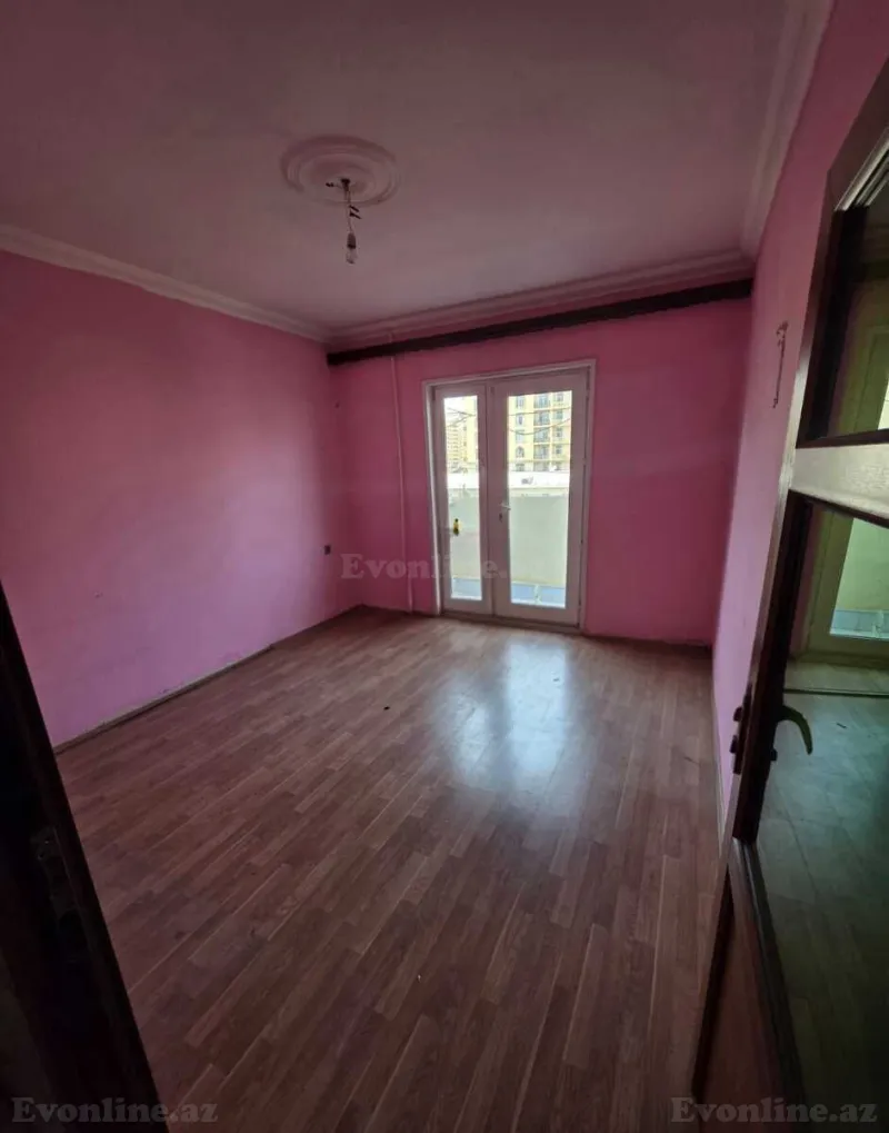 Satılır 2 otaqlı Mənzil Köhnə tikili 65 m² Gənclik m. - şəkil 6