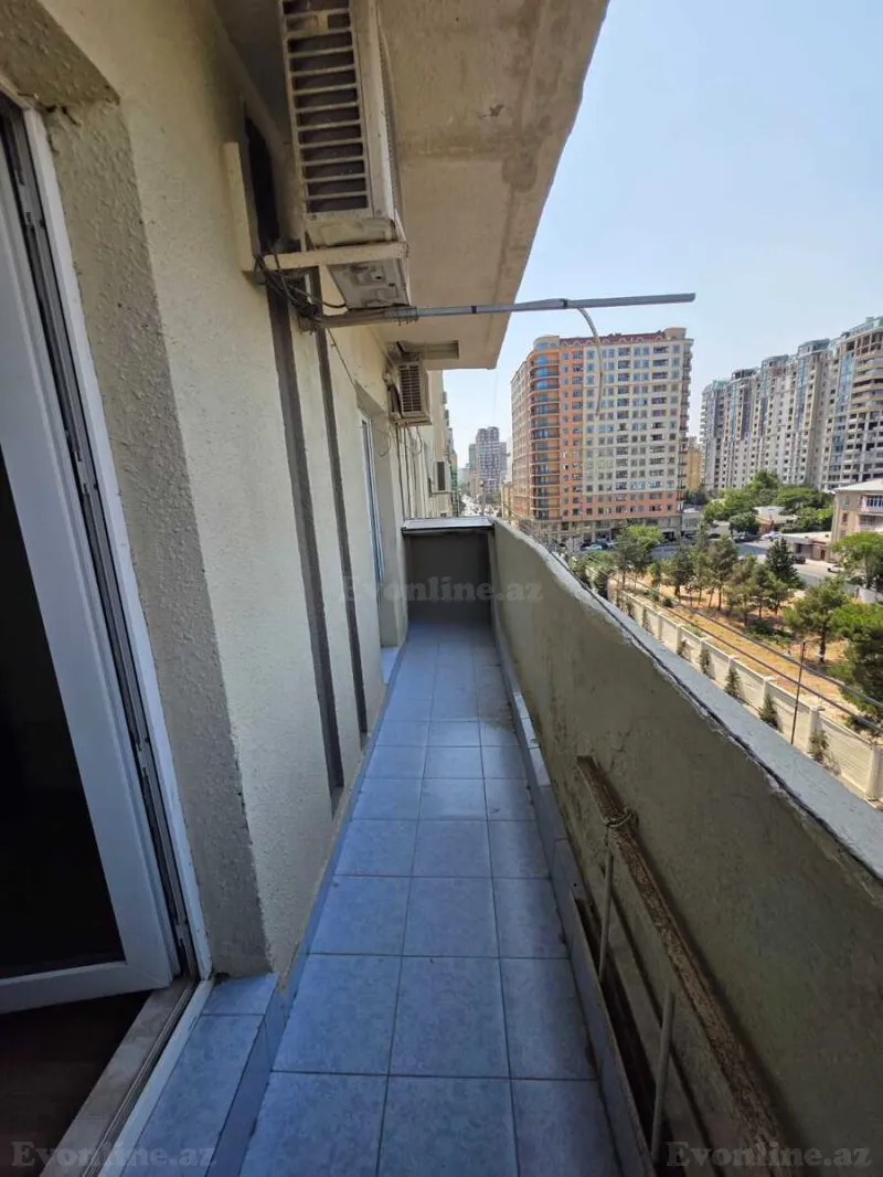 Satılır 2 otaqlı Mənzil Köhnə tikili 65 m² Gənclik m. - şəkil 14