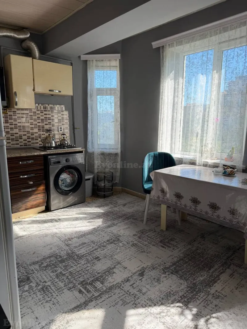 3 otaqlı Mənzil 80 m² Neftçilər m. Satılır