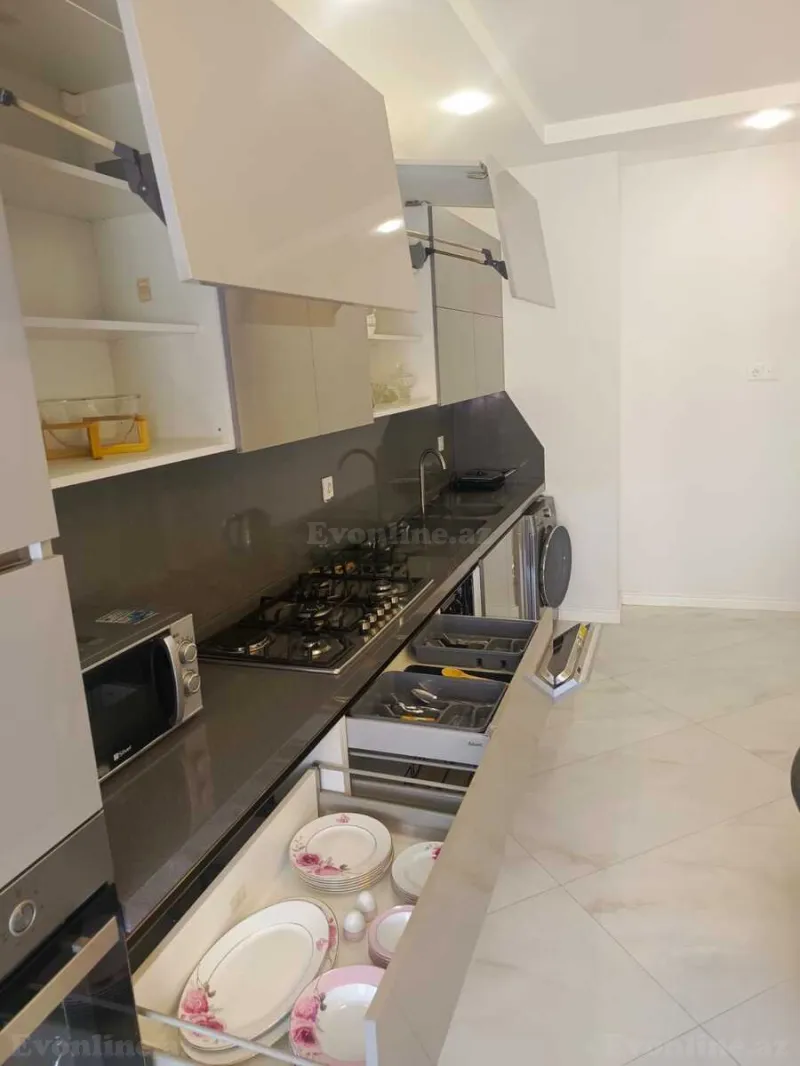 Kirayə verilir 4 otaqlı Mənzil Yeni tikili 210 m² Nərimanov r. - şəkil 11