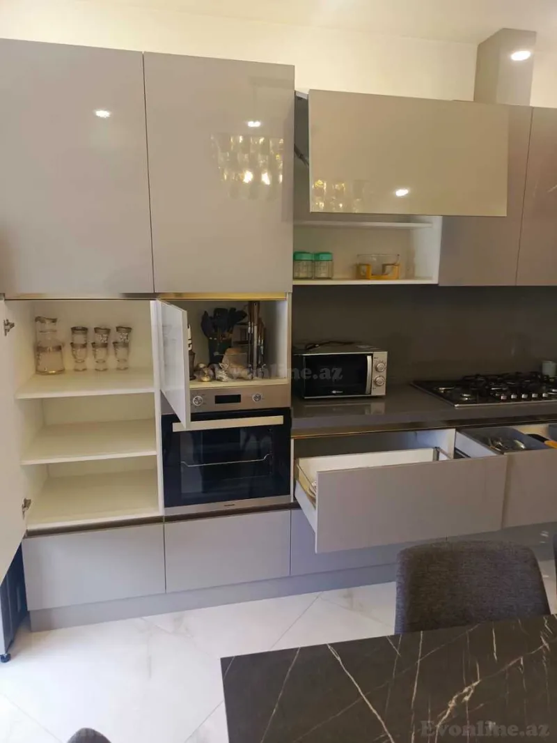Kirayə verilir 4 otaqlı Mənzil Yeni tikili 210 m² Nərimanov r. - şəkil 13