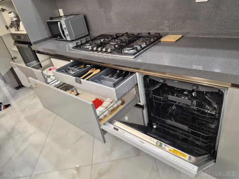 Kirayə verilir 4 otaqlı Mənzil Yeni tikili 210 m² Nərimanov r. - şəkil 20