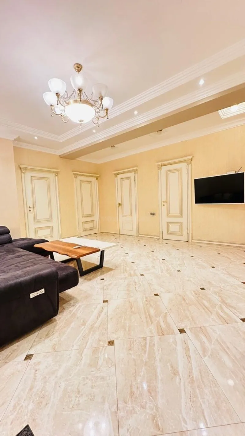 Satılır 3 otaqlı Mənzil Yeni tikili 168 m² Nəsimi r. - şəkil 2