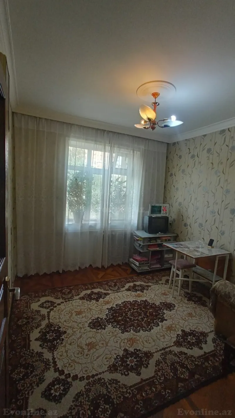 Satılır 5 otaqlı Mənzil Köhnə tikili 100 m² Əhmədli m. - şəkil 3