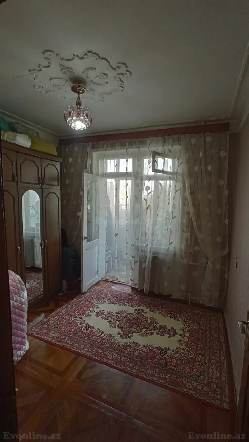 Satılır 5 otaqlı Mənzil Köhnə tikili 100 m² Əhmədli m. - şəkil 5
