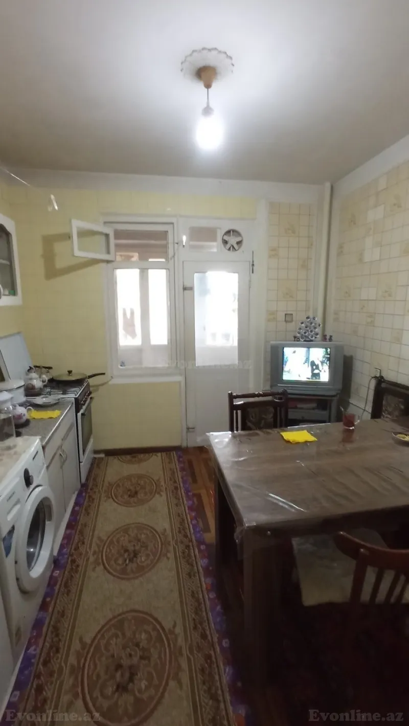 Satılır 5 otaqlı Mənzil Köhnə tikili 100 m² Əhmədli m. - şəkil 7