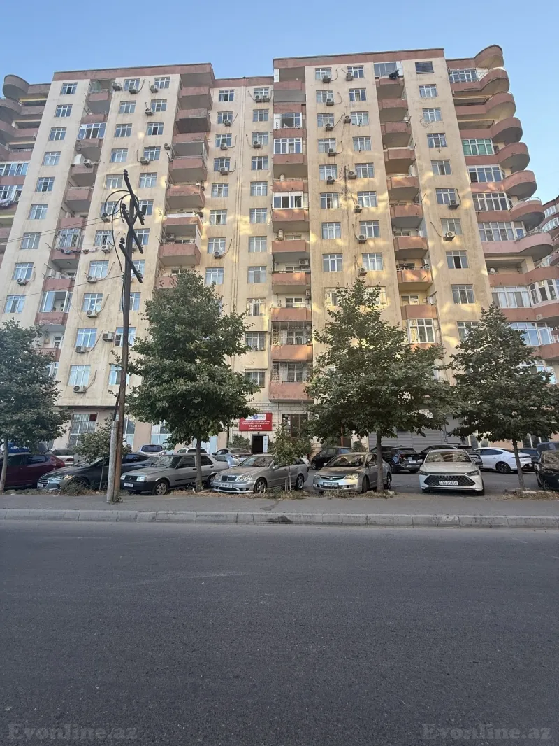 Satılır Obyekt 160 m² İnşaatçılar m.
