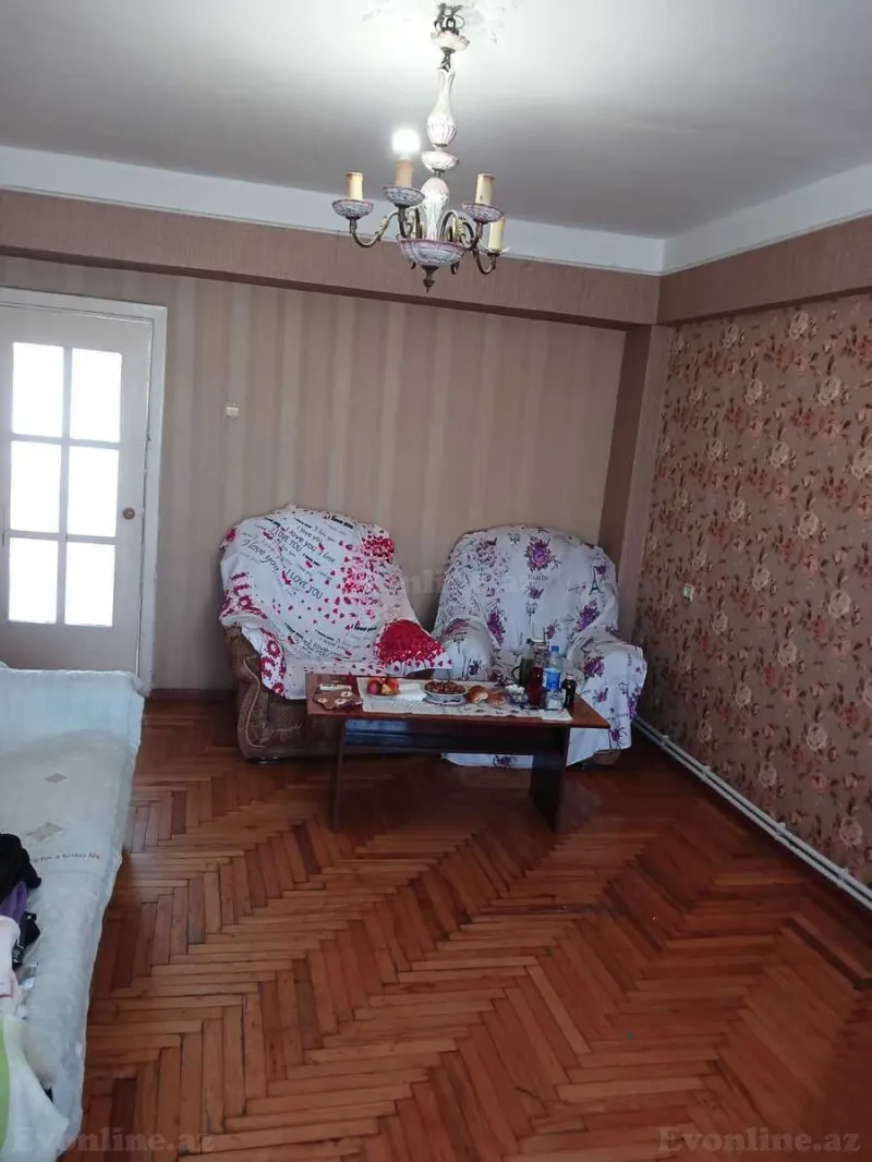 Kirayə verilir 2 otaqlı Mənzil Köhnə tikili 65 m² İnşaatçılar m. - şəkil 2