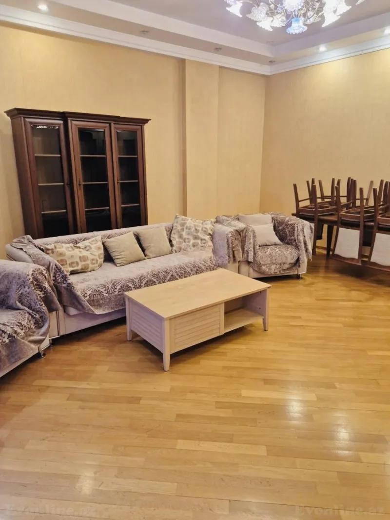 Satılır 3 otaqlı Mənzil Yeni tikili 180 m² 28 May m. - şəkil 3