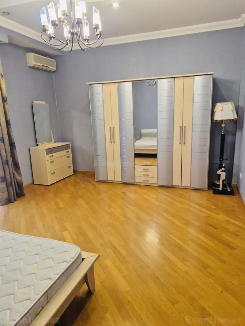 Satılır 3 otaqlı Mənzil Yeni tikili 180 m² 28 May m. - şəkil 6