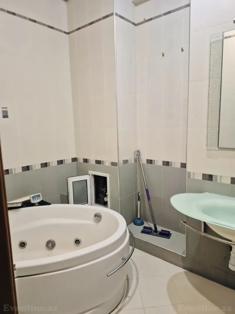 Satılır 3 otaqlı Mənzil Yeni tikili 180 m² 28 May m. - şəkil 7