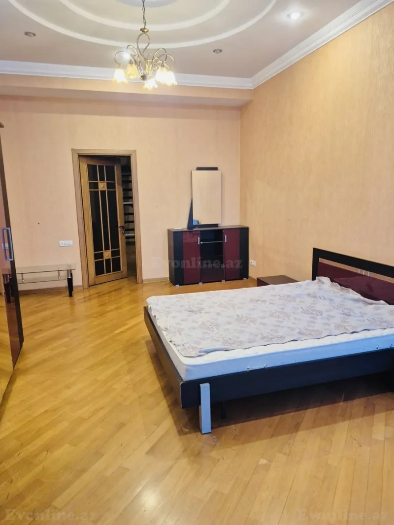Satılır 3 otaqlı Mənzil Yeni tikili 180 m² 28 May m. - şəkil 10