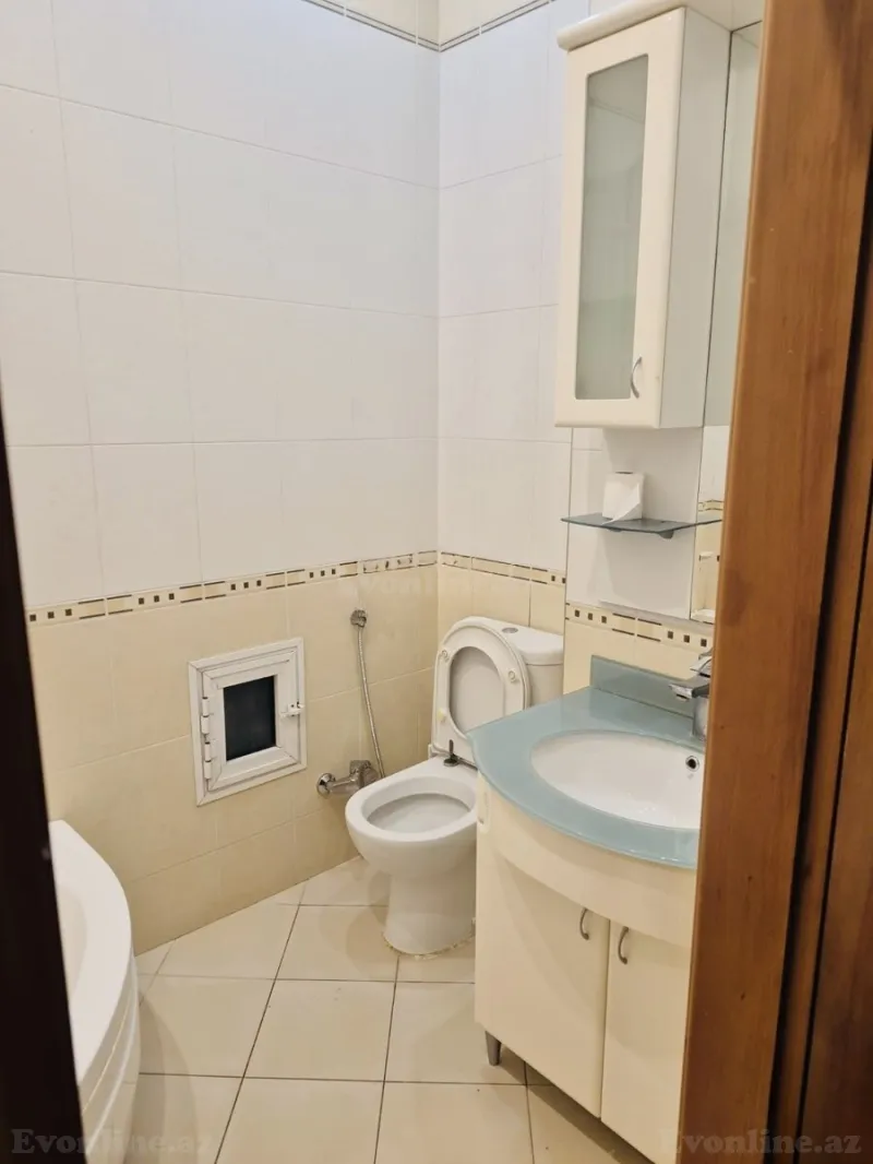 Satılır 3 otaqlı Mənzil Yeni tikili 180 m² 28 May m. - şəkil 13