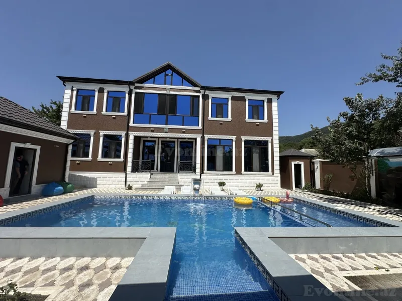 10 otaqlı Həyət evi 450 m² İsmayıllı Kirayə verilir