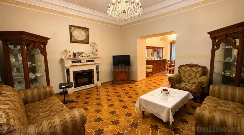 Satılır 4 otaqlı Mənzil Köhnə tikili 180 m² Sahil m. - şəkil 5