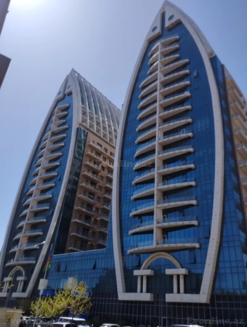 3 otaqlı Mənzil 145 m² Elmlər Akademiyası m. Kirayə verilir