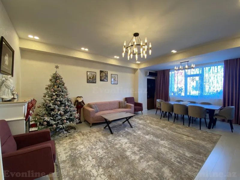 3 otaqlı Mənzil 148.5 m² 8 Noyabr m. Satılır