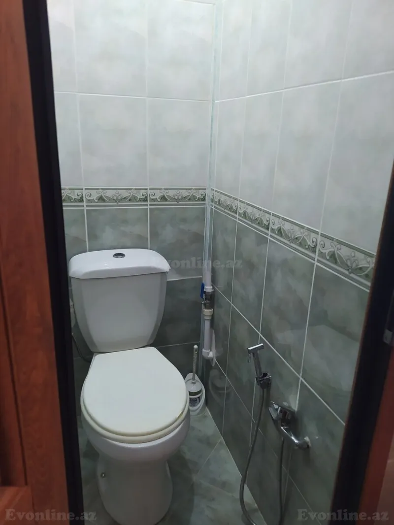 Satılır 2 otaqlı Mənzil Köhnə tikili 65 m² Yeni Günəşli - şəkil 3