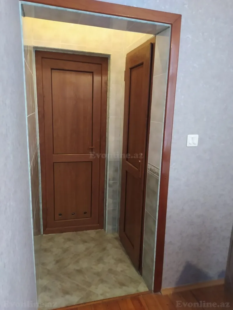 Satılır 2 otaqlı Mənzil Köhnə tikili 65 m² Yeni Günəşli - şəkil 4