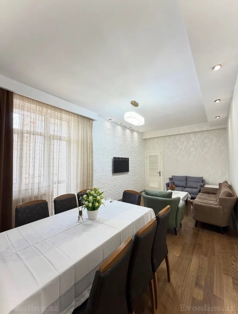 3 otaqlı Mənzil 107 m² Tbilisi pr. Satılır