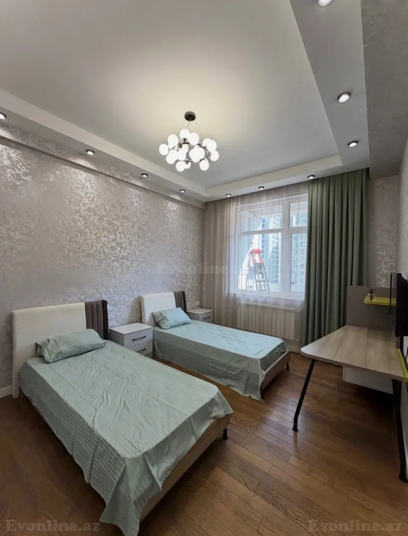 Satılır 3 otaqlı Mənzil Yeni tikili 107 m² Tbilisi pr. - şəkil 4