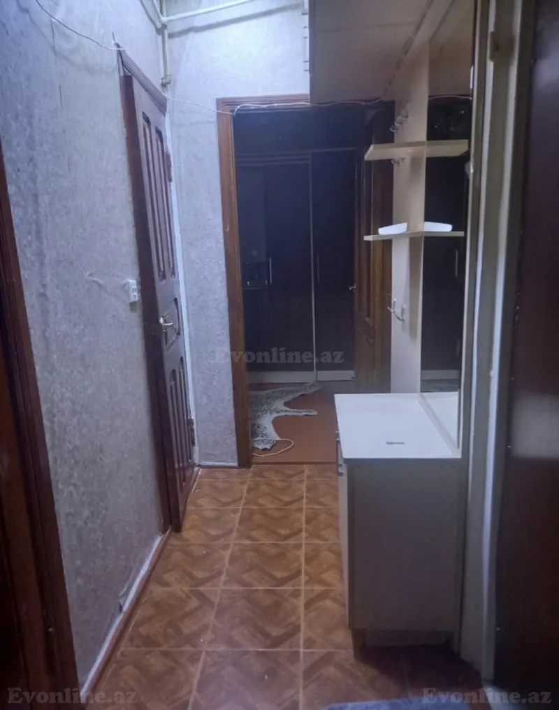 Kirayə verilir 2 otaqlı Mənzil Köhnə tikili 40 m² Memar Əcəmi m. - şəkil 6