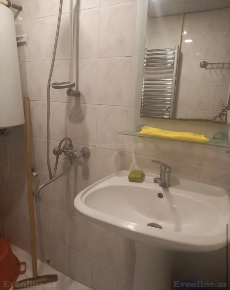 Kirayə verilir 2 otaqlı Mənzil Köhnə tikili 40 m² Memar Əcəmi m. - şəkil 8