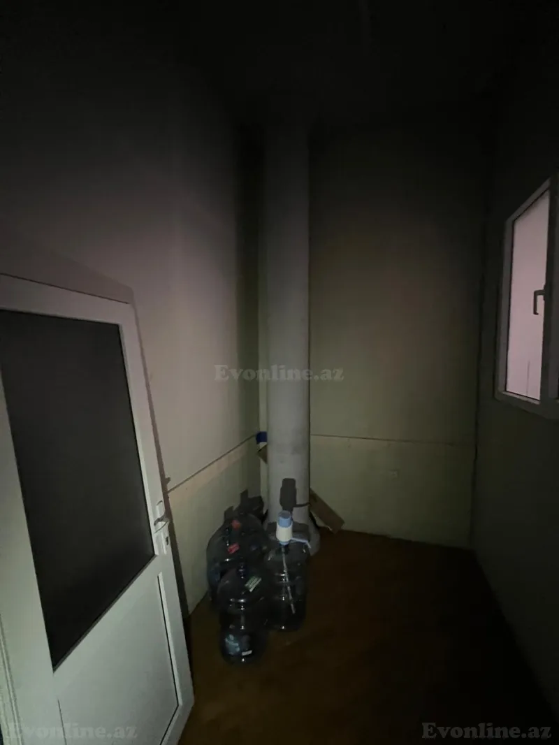 Satılır 4 otaqlı Mənzil Köhnə tikili 120 m² İçərişəhər m. - şəkil 2