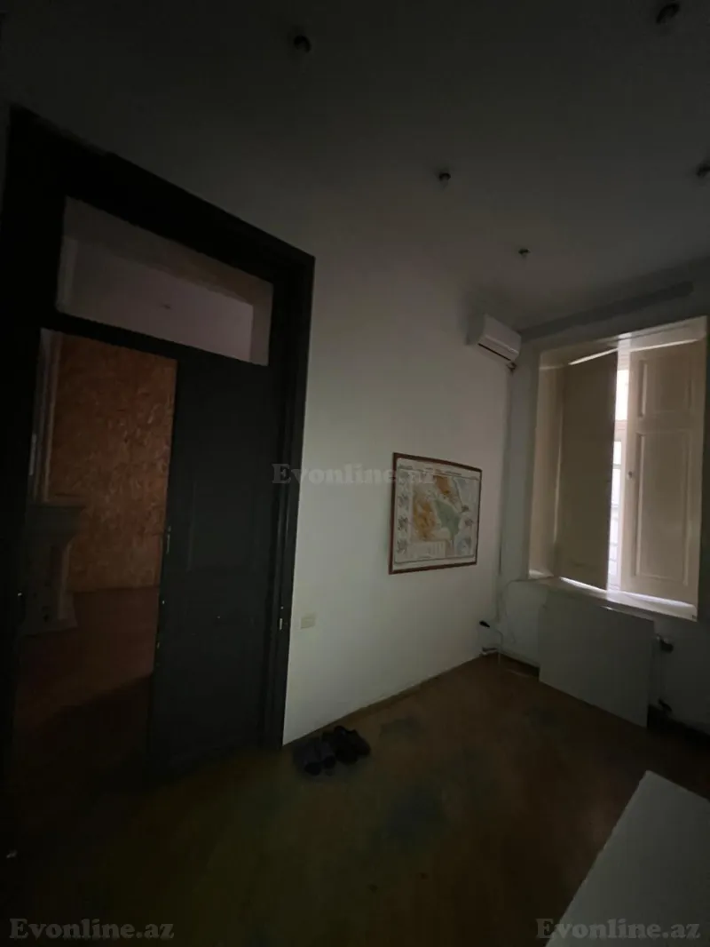Satılır 4 otaqlı Mənzil Köhnə tikili 120 m² İçərişəhər m. - şəkil 12