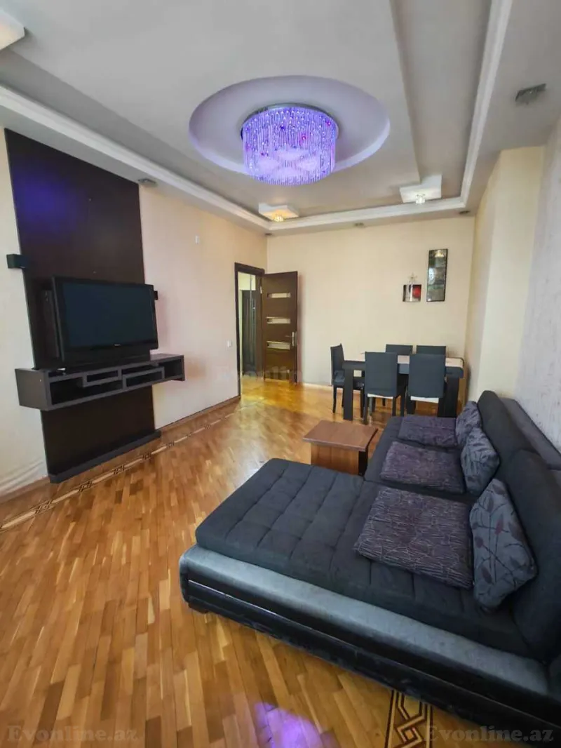 2 otaqlı Mənzil 80 m² İnşaatçılar m. Kirayə verilir