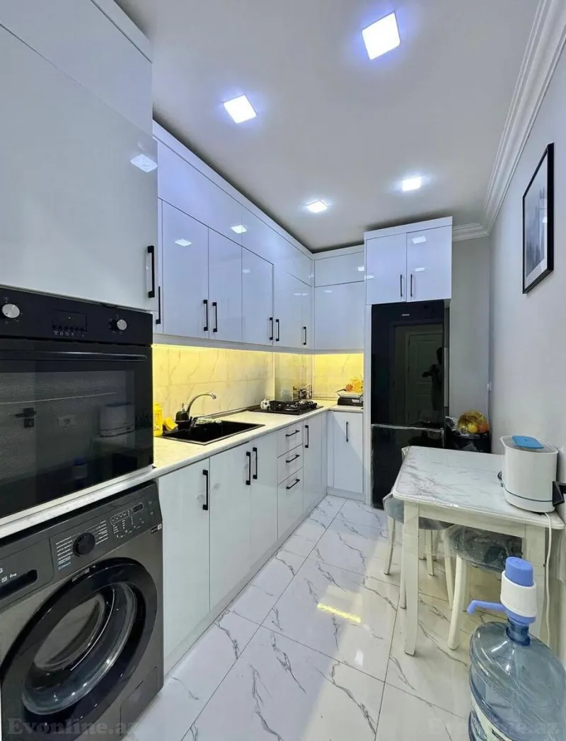 Satılır 2 otaqlı Mənzil Köhnə tikili 74 m² Memar Əcəmi m. - şəkil 6