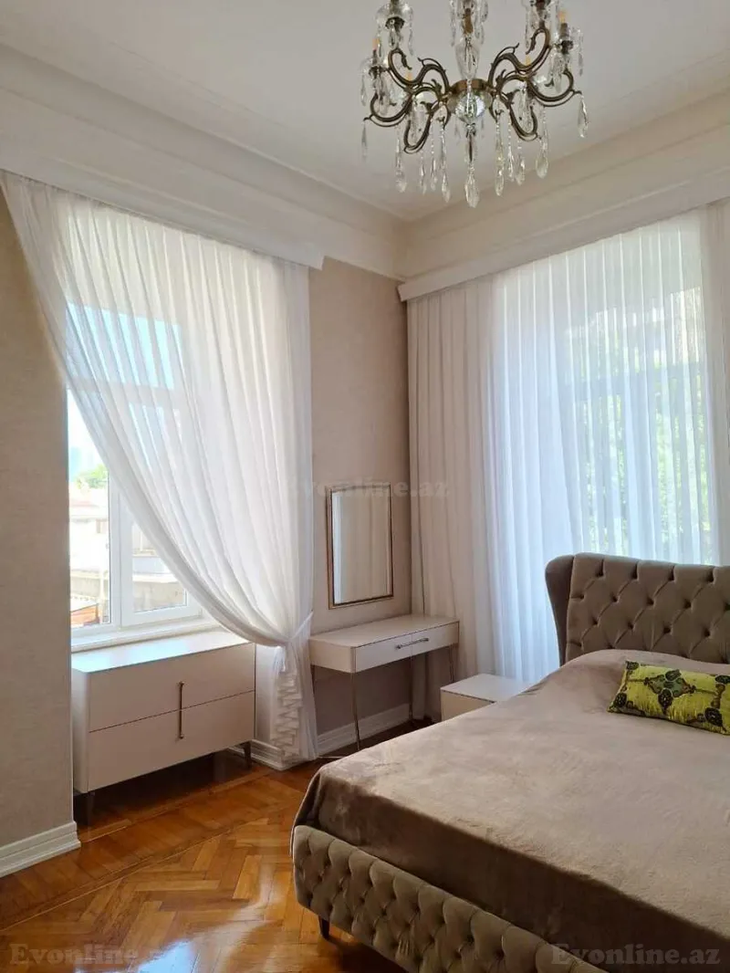 Kirayə verilir 2 otaqlı Mənzil Köhnə tikili 75 m² Sahil m. - şəkil 3