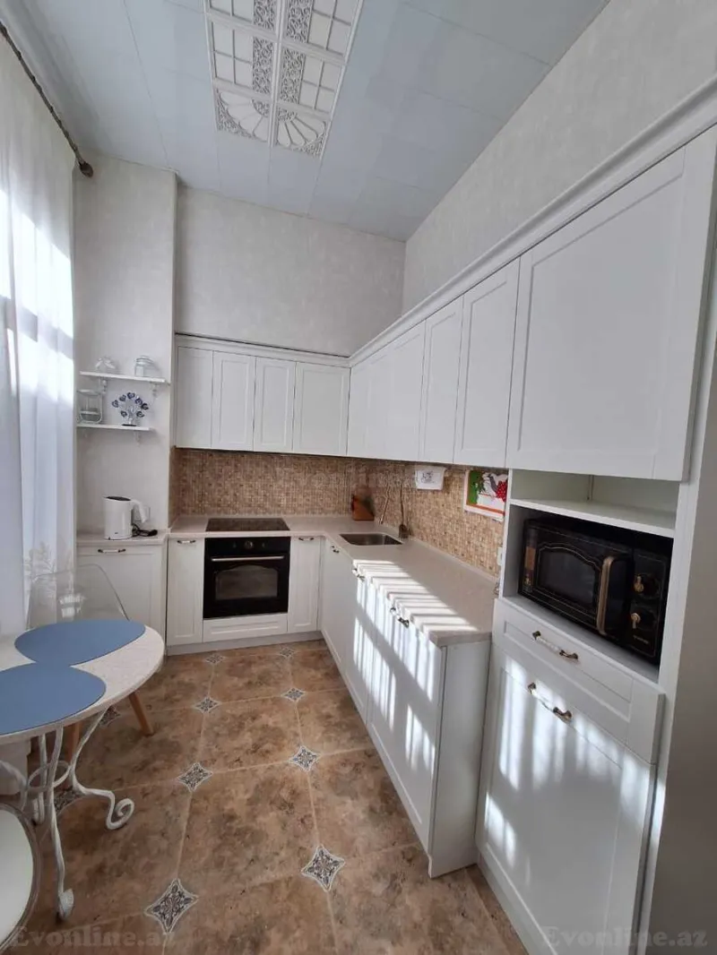 Kirayə verilir 2 otaqlı Mənzil Köhnə tikili 75 m² Sahil m. - şəkil 11