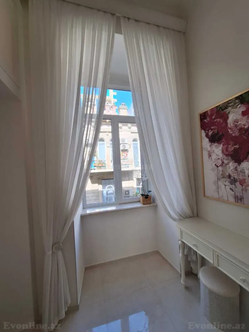 Kirayə verilir 2 otaqlı Mənzil Köhnə tikili 75 m² Sahil m. - şəkil 13