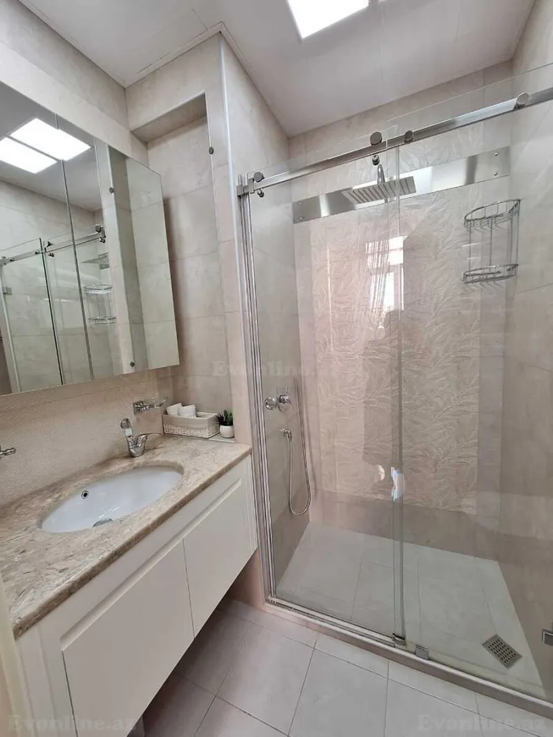 Kirayə verilir 2 otaqlı Mənzil Köhnə tikili 75 m² Sahil m. - şəkil 18
