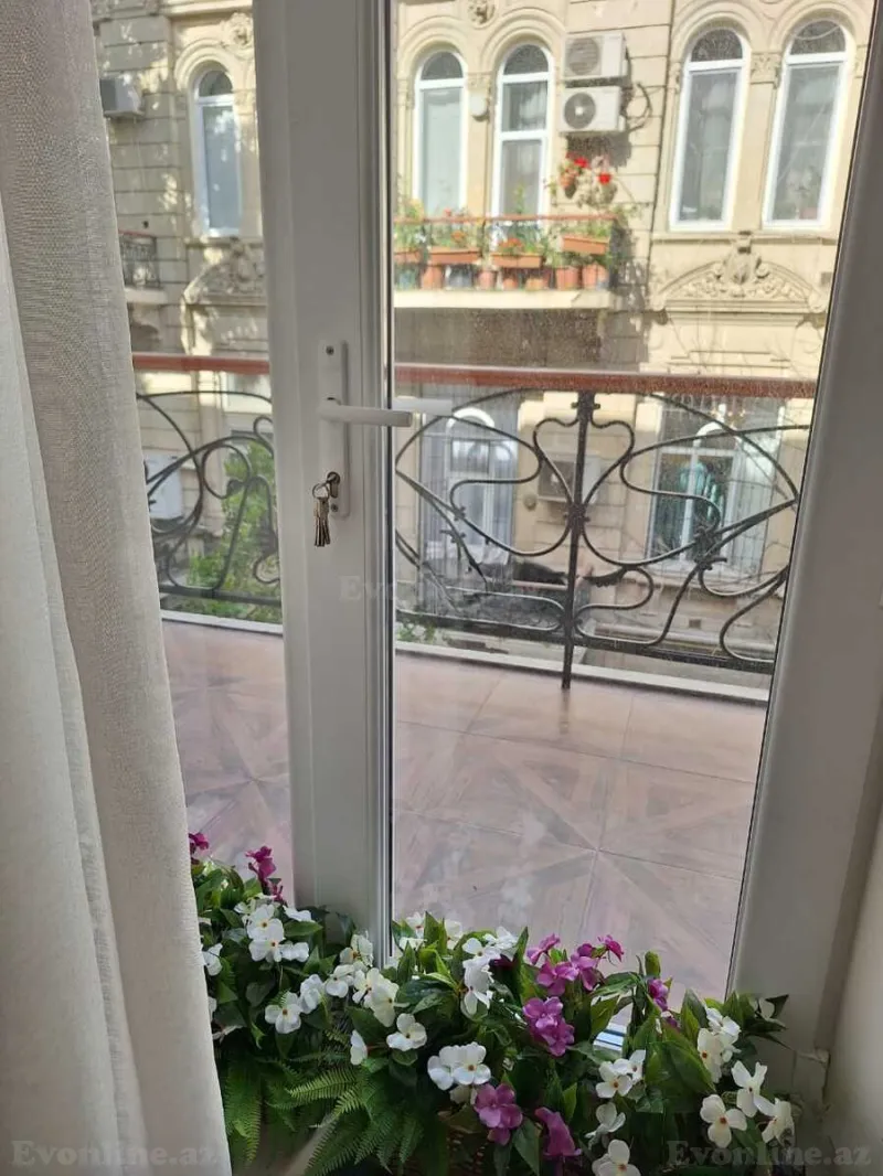 Kirayə verilir 2 otaqlı Mənzil Köhnə tikili 75 m² Sahil m. - şəkil 21