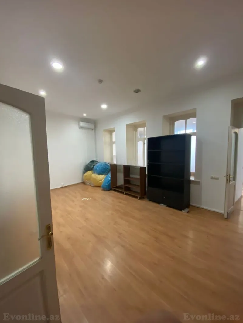 Satılır Obyekt 200 m² Səbail r. - şəkil 13