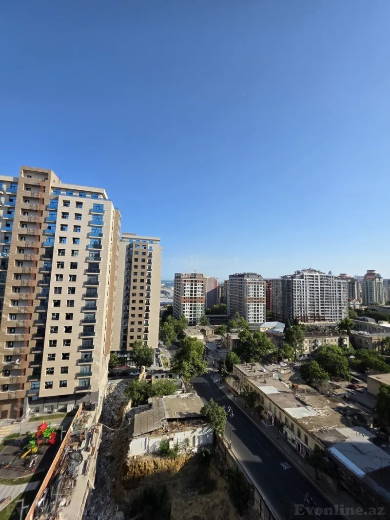 Satılır 4 otaqlı Mənzil Yeni tikili 125 m² Nəsimi r. - şəkil 3