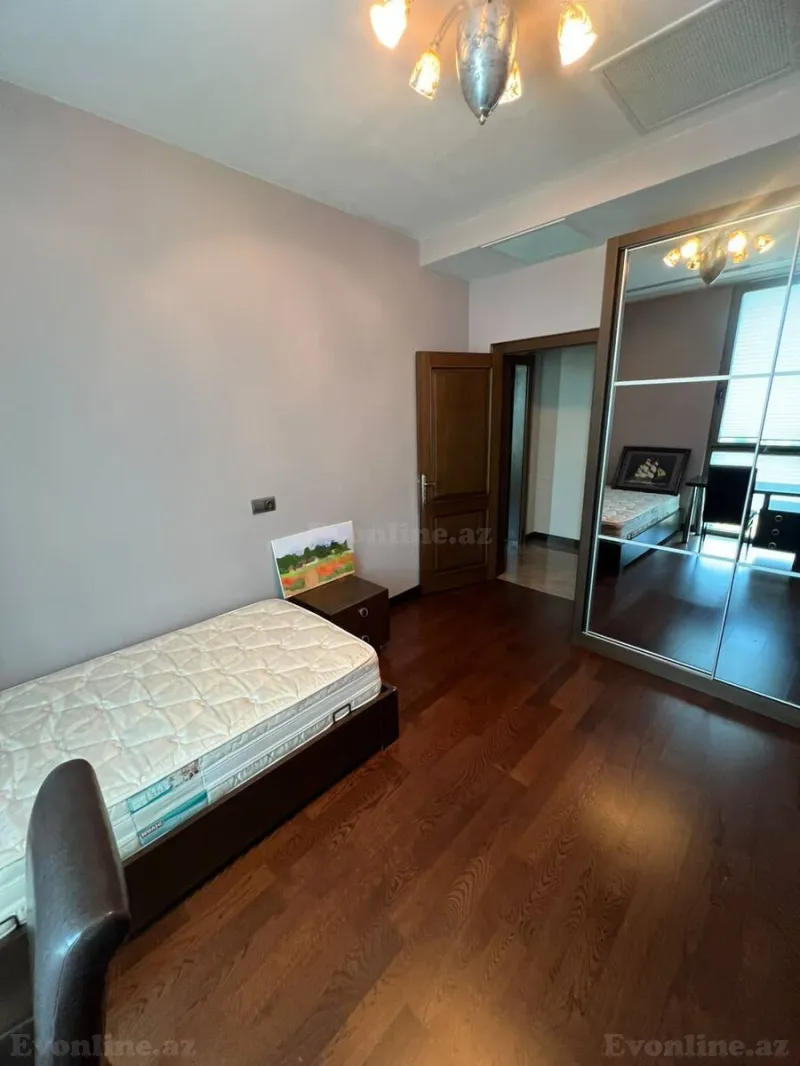 Kirayə verilir 5 otaqlı Mənzil Yeni tikili 200 m² Səbail r. - şəkil 10